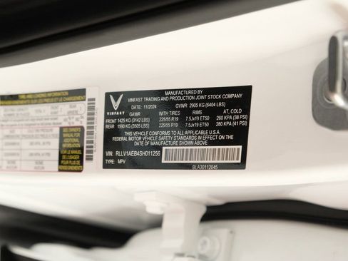 New 2025 VinFast VF 8 Eco AWD/4WD image 26
