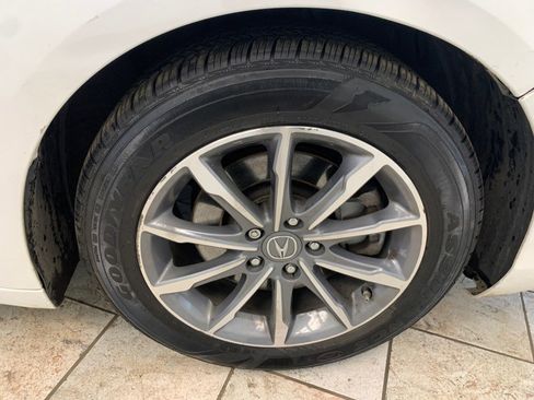 Used 2019 Acura TLX image 6