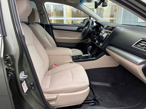 Used 2019 Subaru Outback 2.5i Premium image 17