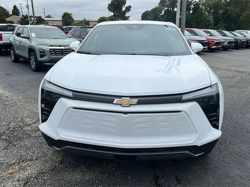 New 2026 Chevrolet Blazer EV LT image 2