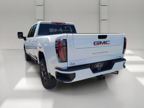 New 2026 GMC Sierra 2500 AT4 w/ AT4 Premium Plus Package AWD/4WD image 8