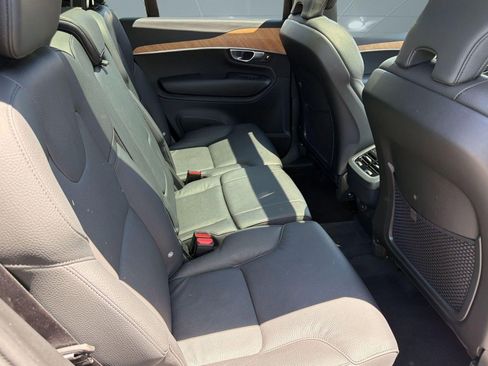 Certified 2025 Volvo XC90 B6 Plus AWD/4WD image 29