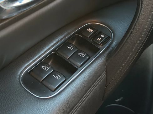 Used 2011 INFINITI QX56 4WD w/ Theater Pkg image 38