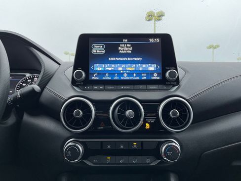 Used 2025 Nissan Sentra SV image 20