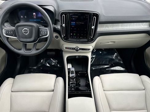 Used 2026 Volvo XC40 B5 Plus AWD/4WD image 15