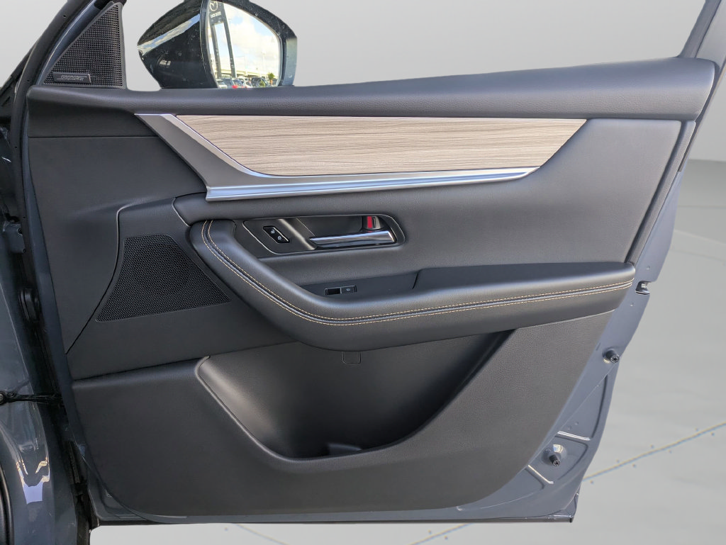 New 2025 MAZDA CX-70 Plug-In Hybrid w/ Premium Pkg AWD/4WD image 13