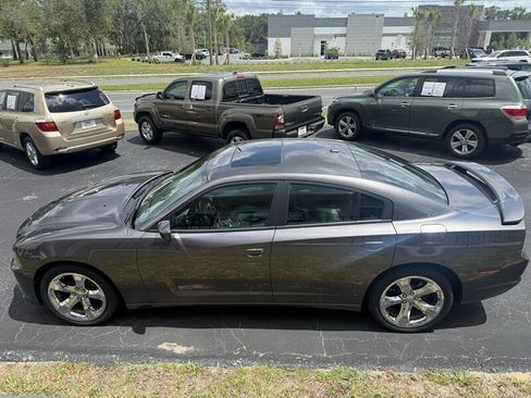 Used 2014 Dodge Charger SXT Plus RWD image 4