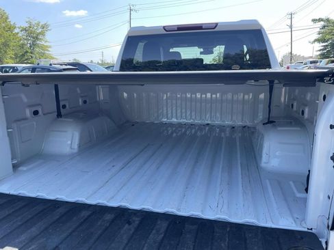 Used 2023 GMC Sierra 1500 Elevation w/ X31 Off-Road Package AWD/4WD image 11
