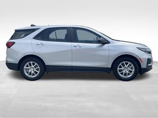 Used 2022 Chevrolet Equinox LS FWD video 2