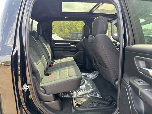 New 2026 RAM 1500 4x4 Crew Cab image 27