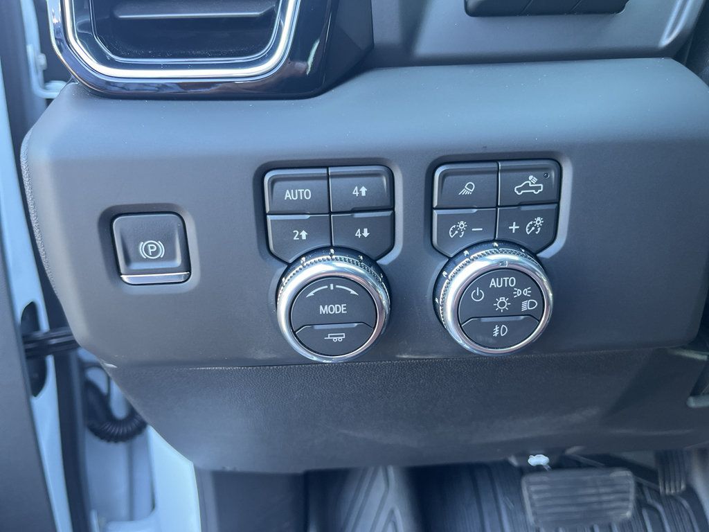 Used 2026 GMC Sierra 2500 Denali Ultimate AWD/4WD image 14