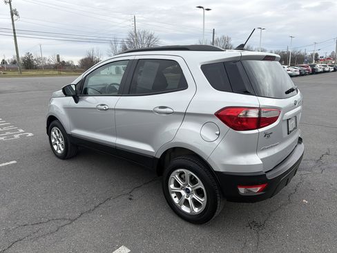 Used 2020 Ford EcoSport SE w/ SE Convenience Package image 6