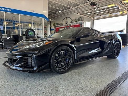Used 2026 Chevrolet Corvette ZR1 w/ ZR1 Carbon Fiber Aero Package RWD image 4