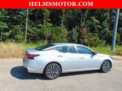 Used 2026 Nissan Altima 2.5 SV FWD image 15
