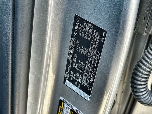 Used 2024 Hyundai Santa Fe Limited image 21