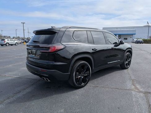 Used 2024 GMC Acadia Elevation w/ Black Edition image 3