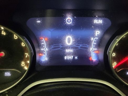 Used 2018 Jeep Compass Latitude w/ Popular Equipment Group FWD image 23