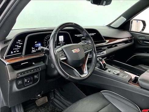 Used 2022 Cadillac Escalade Premium Luxury w/ Performance Package AWD/4WD image 16
