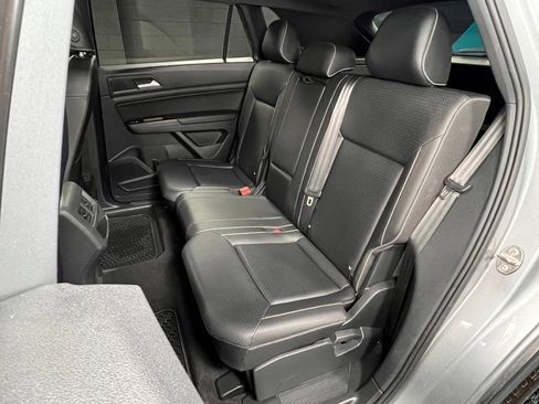 Used 2020 Volkswagen Atlas Cross Sport SEL R-Line image 21