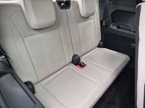 Used 2021 Volkswagen Tiguan SE R-Line FWD image 20