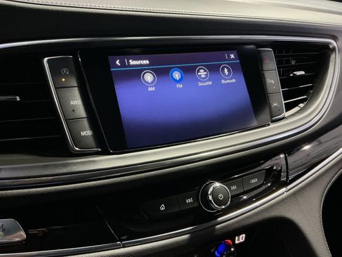 Used 2024 Buick Enclave Avenir w/ Avenir Technology Package AWD/4WD image 19