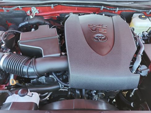 Used 2022 Toyota Tacoma TRD Off-Road image 23