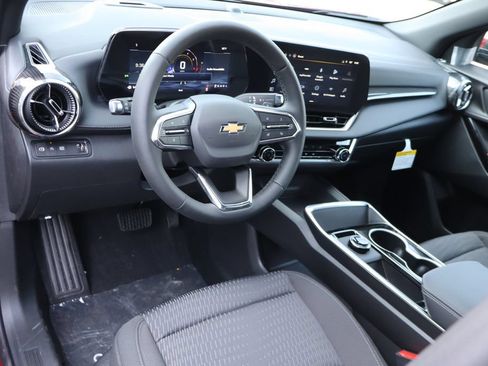 New 2027 Chevrolet Equinox LT FWD image 6