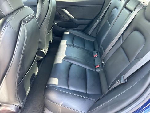 Used 2018 Tesla Model 3 Long Range RWD image 15