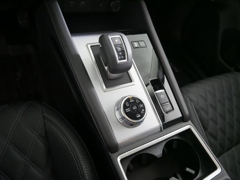 New 2025 Mitsubishi Outlander SEL image 6