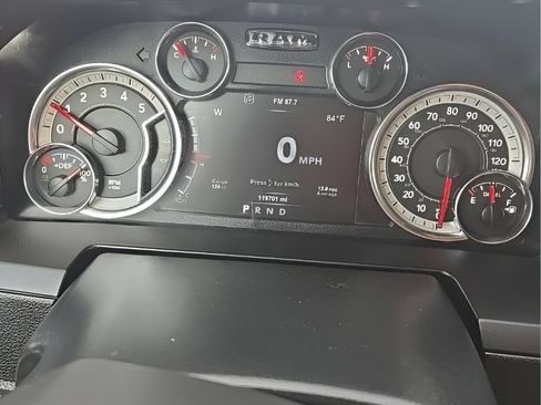 Used 2018 RAM 1500 Laramie w/ Convenience Group AWD/4WD image 22