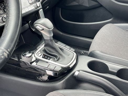 Used 2025 Kia Seltos S image 42