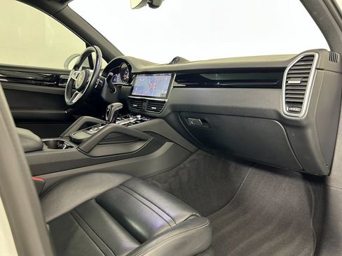 Used 2019 Porsche Cayenne AWD/4WD image 21