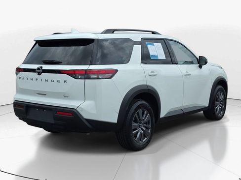 Used 2024 Nissan Pathfinder SV FWD image 6