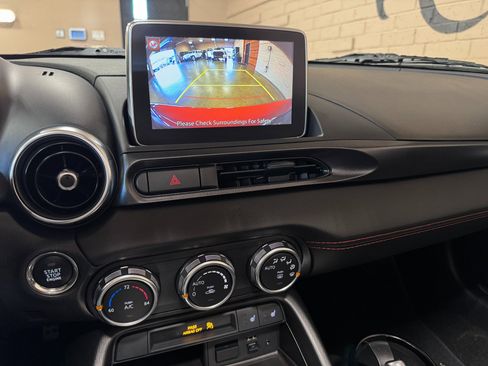 Used 2017 FIAT 124 Spider Abarth image 69