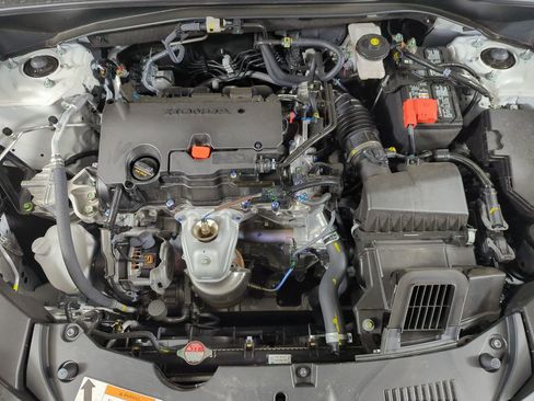 Certified 2026 Honda HR-V Sport image 18