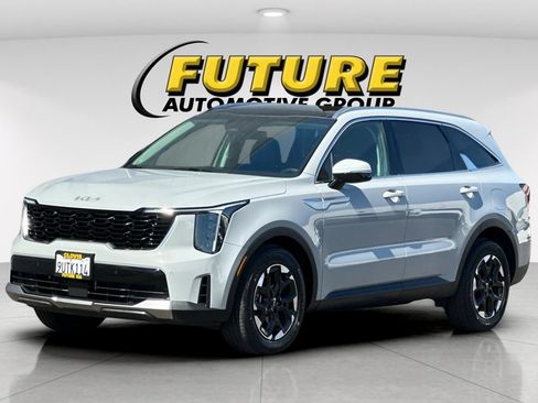 Certified 2025 Kia Sorento S w/ Panoramic Sunroof Package FWD image 8