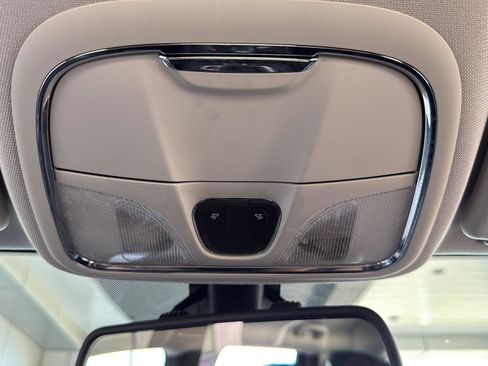 Used 2016 Jeep Cherokee Sport image 26