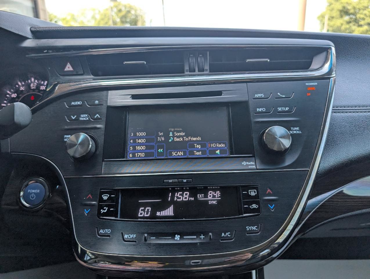 Used 2014 Toyota Avalon XLE Touring FWD image 16