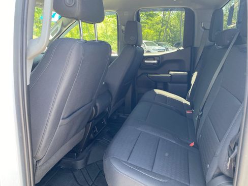 Used 2023 Chevrolet Silverado 1500 Custom AWD/4WD image 18