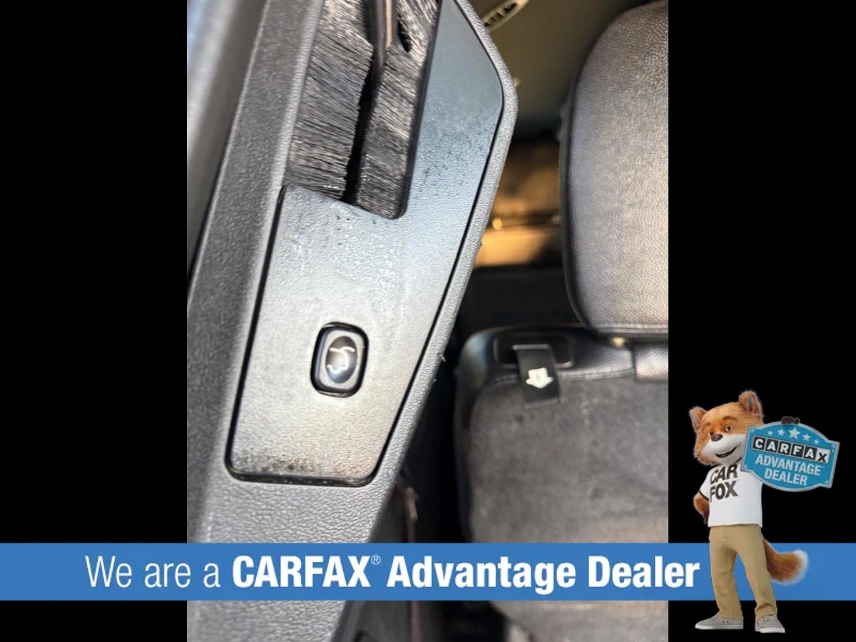 Used 2018 Dodge Grand Caravan GT FWD image 29