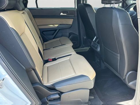 Used 2023 Volkswagen Atlas Cross Sport SEL AWD/4WD image 7