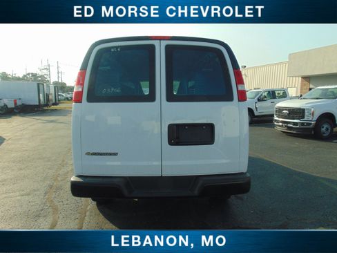 New 2024 Chevrolet Express 3500 w/ Driver Convenience Package image 4