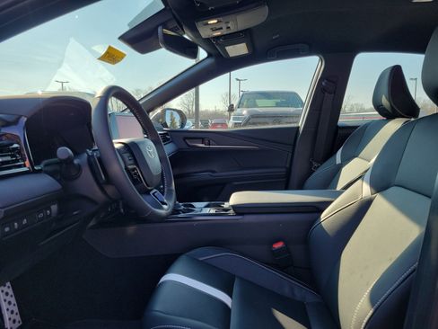 New 2026 Toyota Camry SE image 15