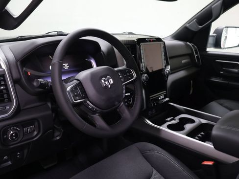 New 2026 RAM 1500 4x4 Crew Cab image 18