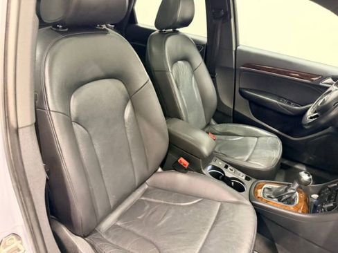 Used 2018 Audi Q3 2.0T Premium Plus w/ Premium Plus Package AWD/4WD image 29