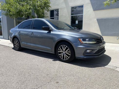 Used 2018 Volkswagen Jetta Wolfsburg Edition FWD image 2