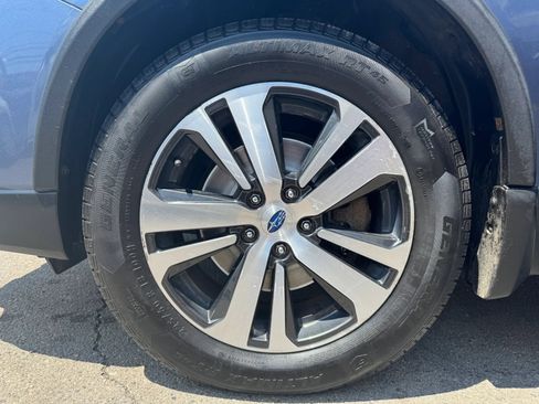 Used 2018 Subaru Outback 3.6R Limited AWD/4WD image 29