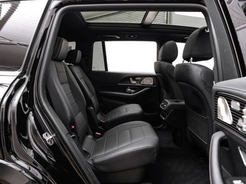 Used 2024 Mercedes-Benz GLS 450 4MATIC image 40