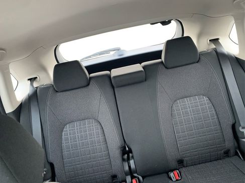 Used 2023 Honda HR-V LX image 13