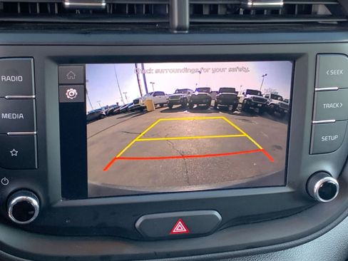 Used 2025 Kia Soul LX w/ LX Technology Package image 17